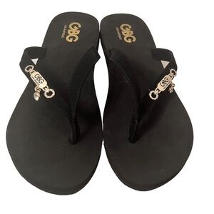 GBG Los Angeles Black Thong Style Gold Rhinestone Flip Flops Size 9M NWOT
